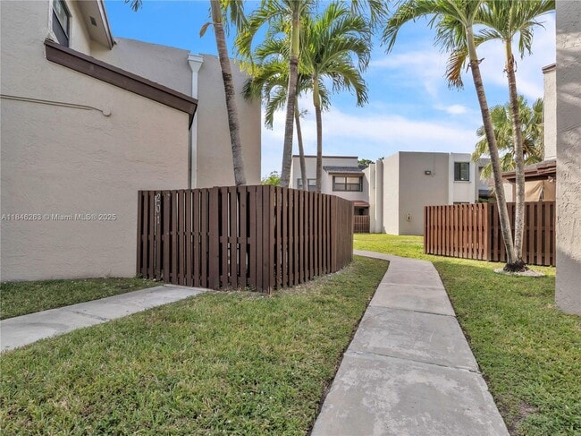 Building Photo - 10300 NW 9th St Cir