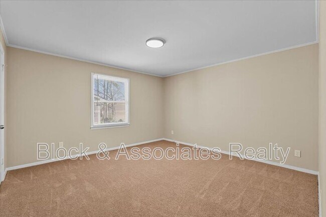 Building Photo - 1626 Spring Garden St