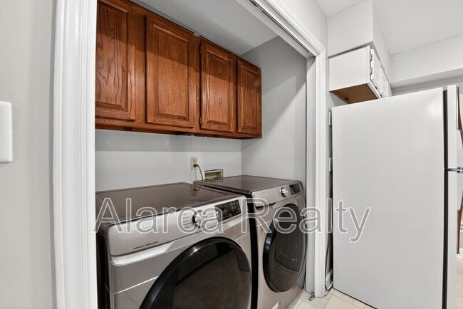 Building Photo - 7425 Ashfield Ct