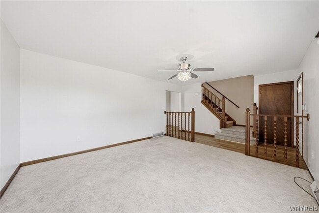 Building Photo - 555 Lakeview Ave