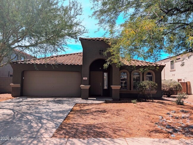 Building Photo - 738 E Saddle Way