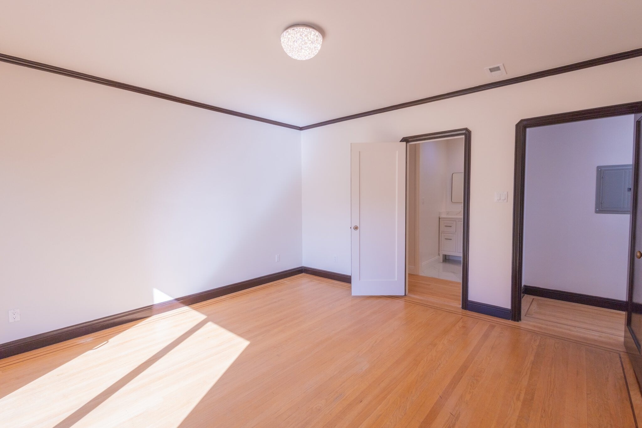 Building Photo - 212 Tocoloma Ave