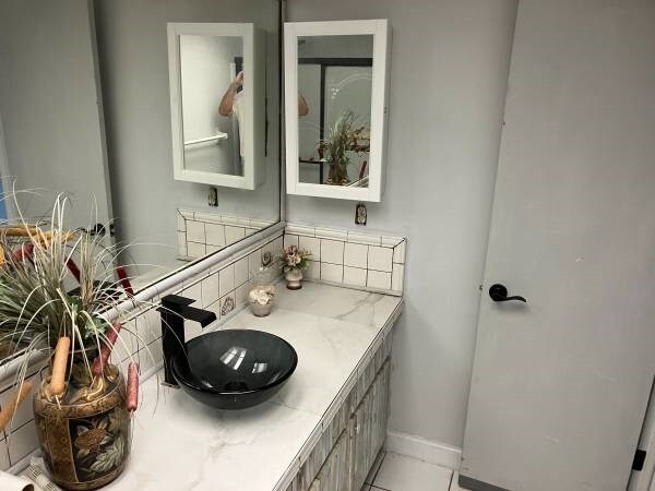 Building Photo - 11200 102nd Ave