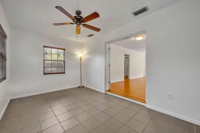 Building Photo - 1816 Mizell Ave