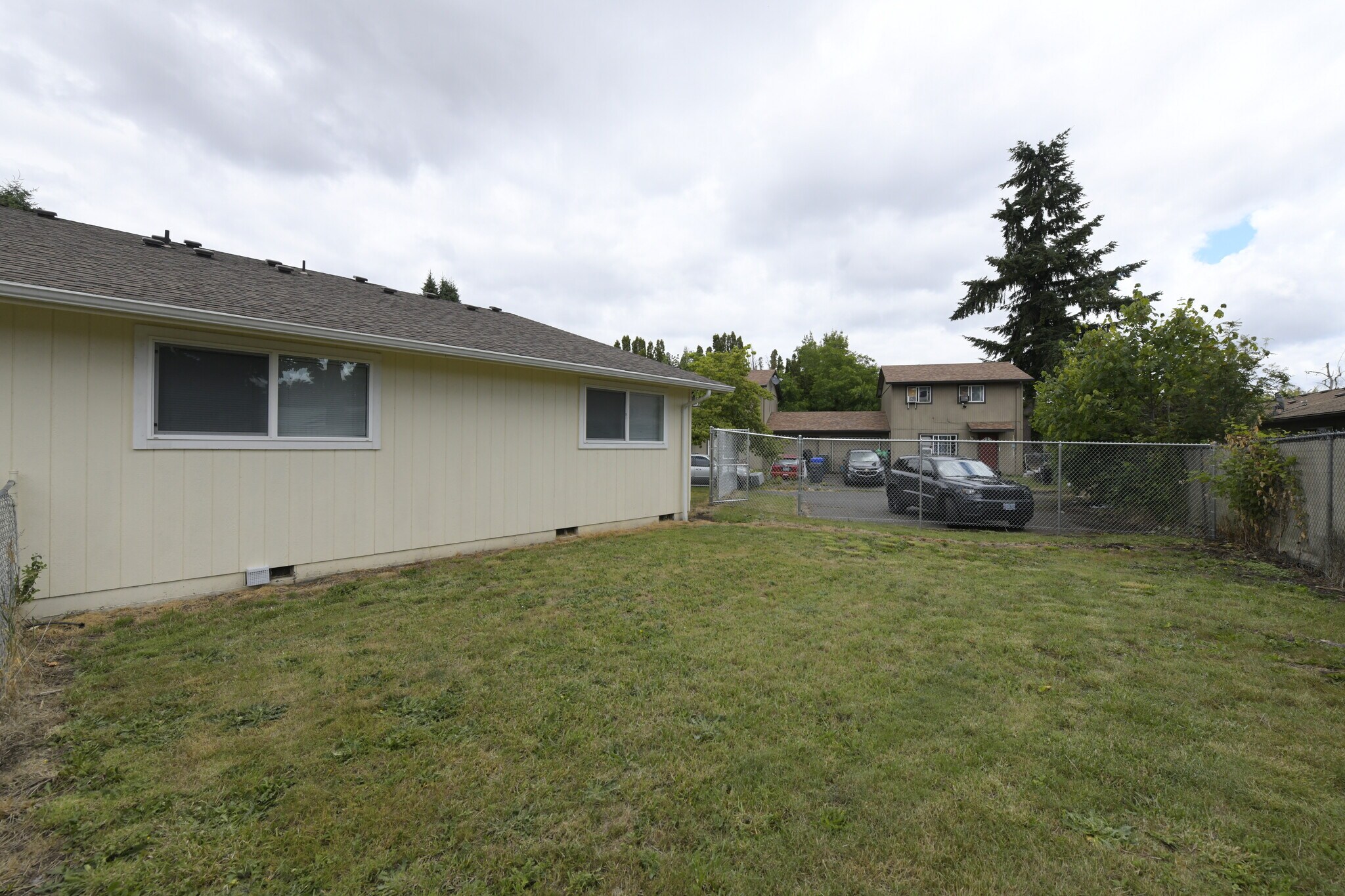 Building Photo - 4898 Chinook Ct SE