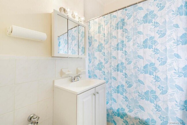 Building Photo - 663 Locust St