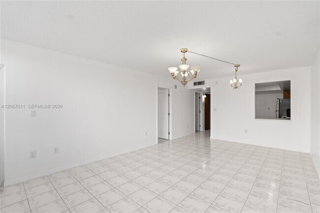 Building Photo - 1351 NE Miami Gardens Dr