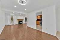 Building Photo - 48 Edgefield Dr