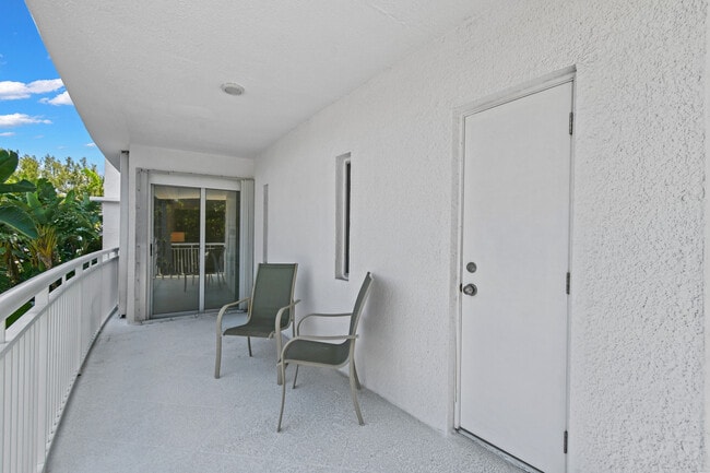 Building Photo - 2780 S Ocean Blvd