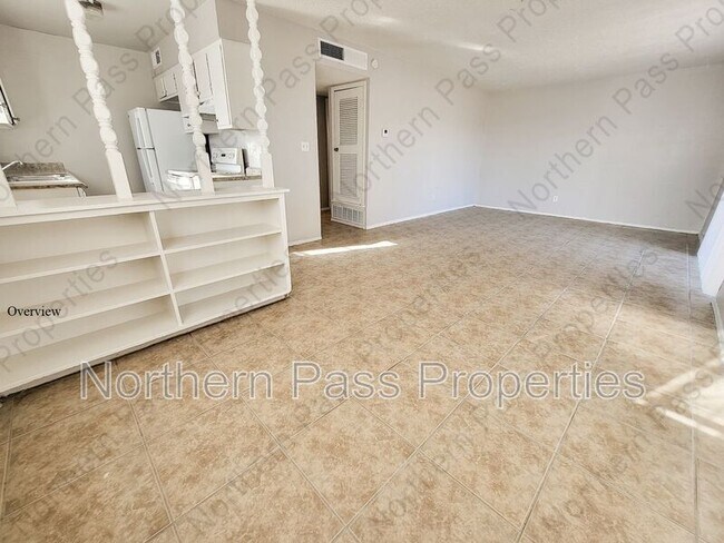 Building Photo - 5233 Carousel Dr