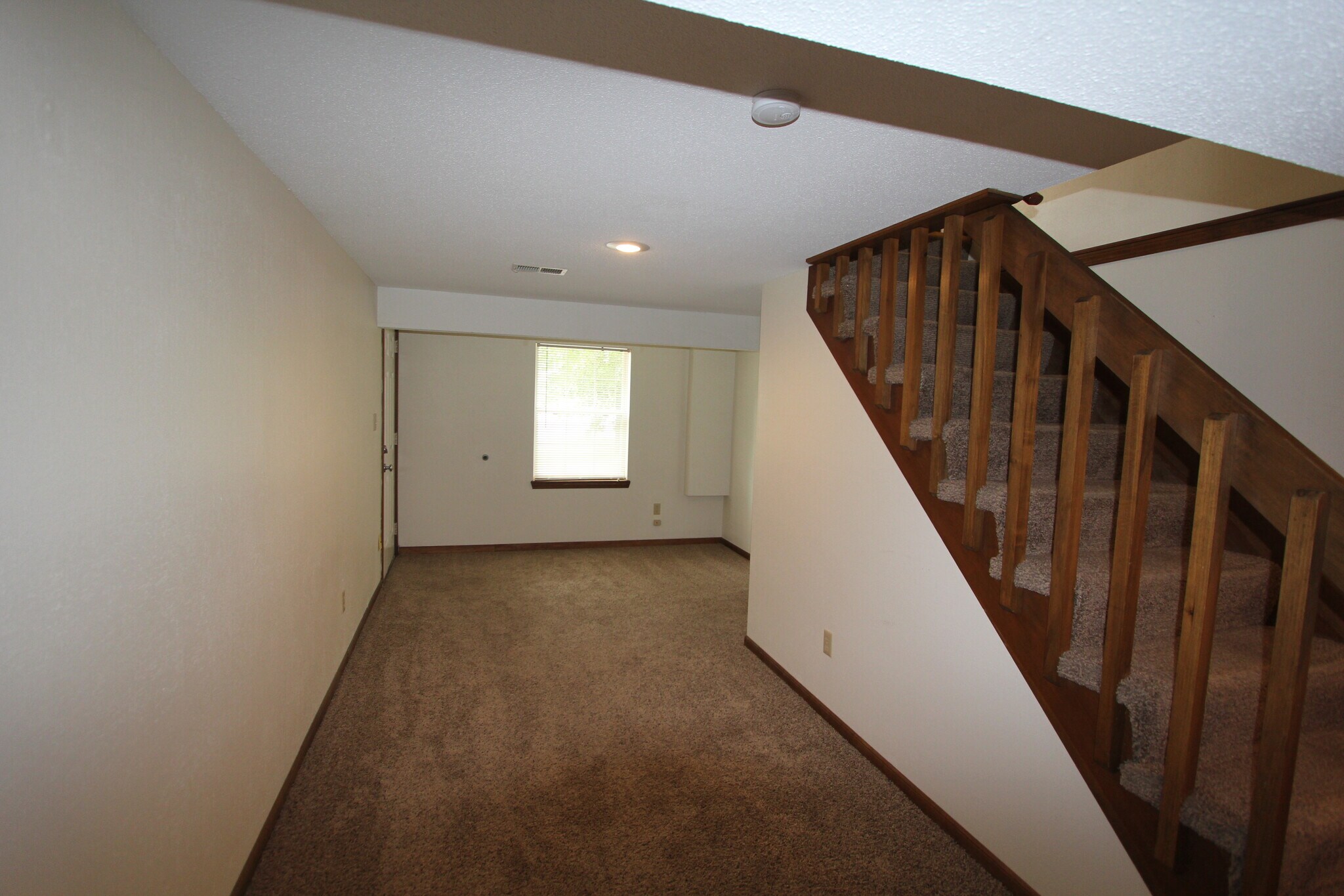 Building Photo - 1312 NW Village Dr
