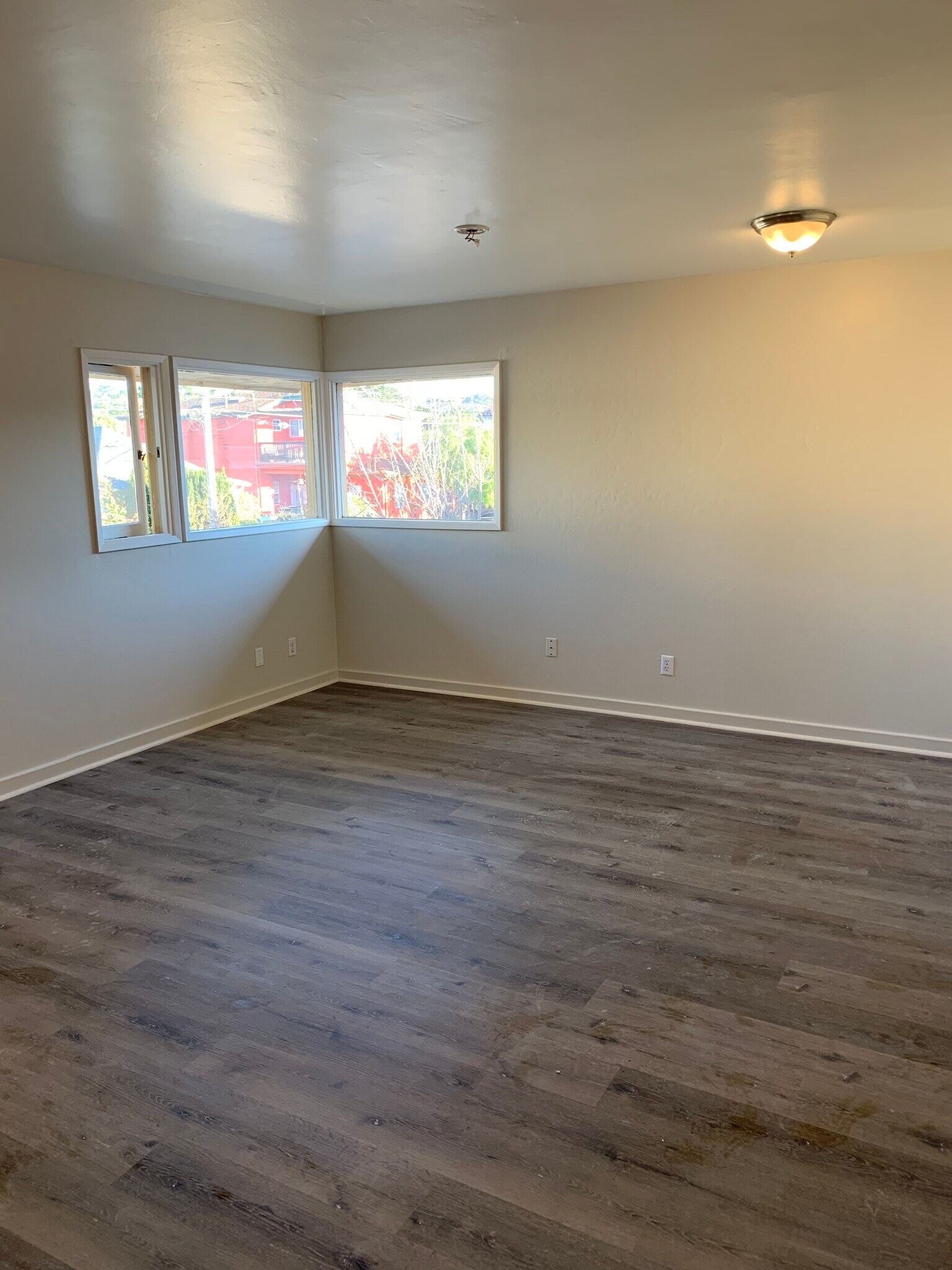 Building Photo - 302 Ocean Ave