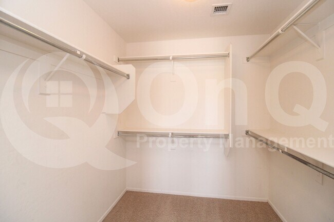 Building Photo - 14205 W Mauna Loa Ln
