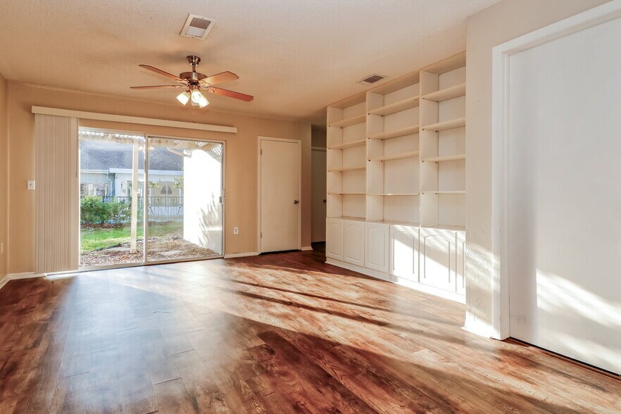 Building Photo - 13021 Sirius Ln