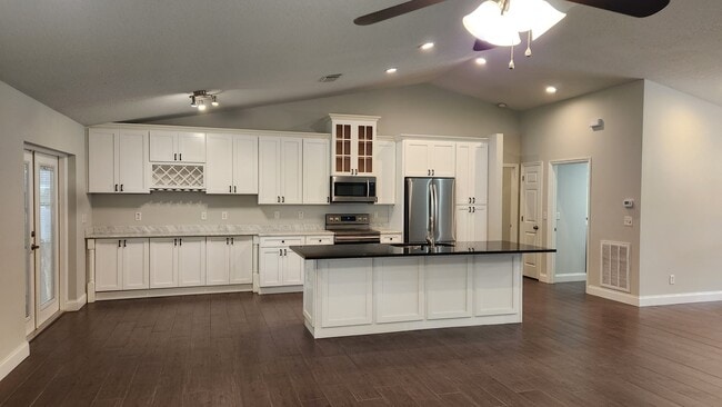 Building Photo - 326 Echo Pines Way