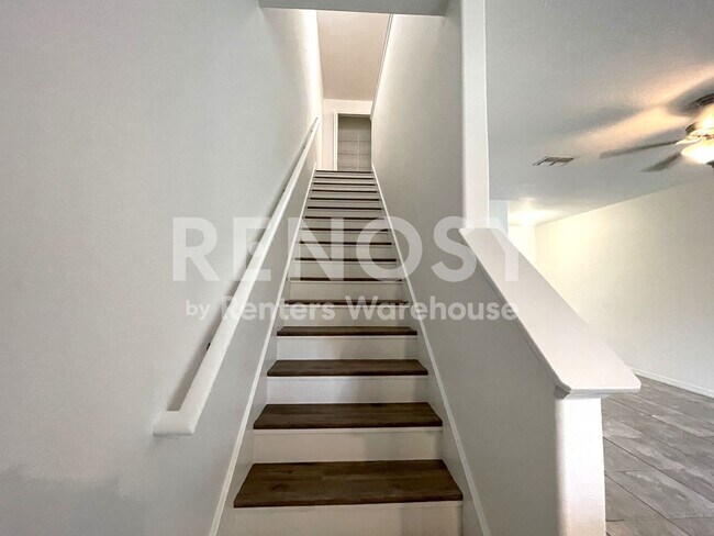 Building Photo - 12942 Utopia Gdns Wy