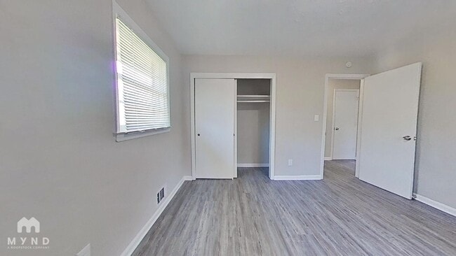 Building Photo - 1006 Longleaf Dr