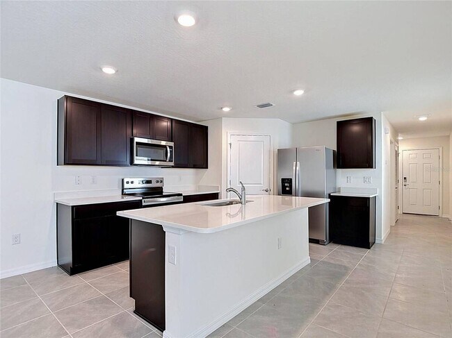 Building Photo - 31115 Silver Stage Dr