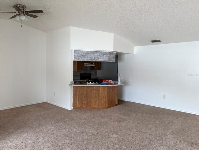 Building Photo - 664 Royalty Ct