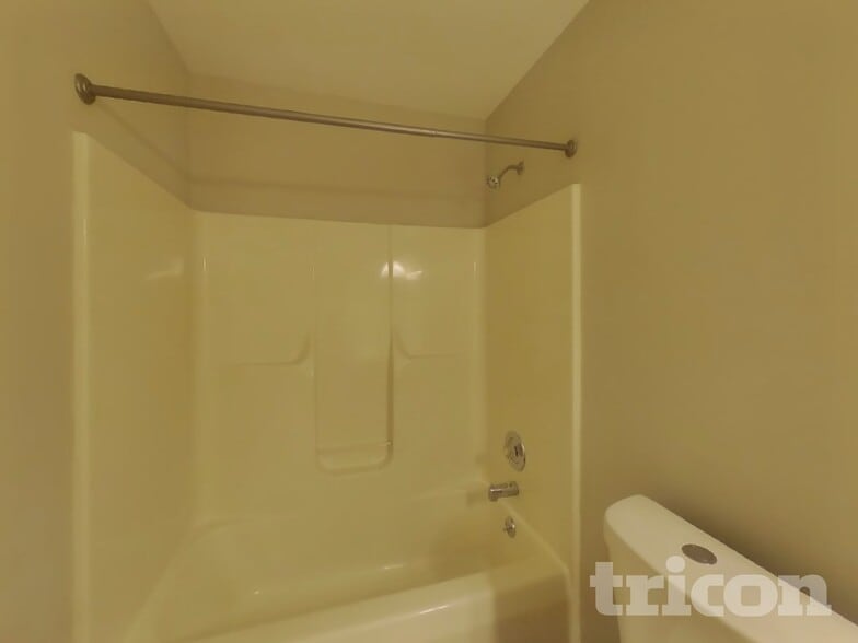 Building Photo - 2201 Grant Ct