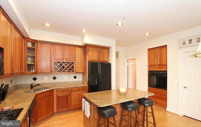 Primary Photo - 537 Longhorn Crescent