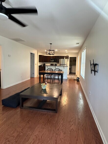 open floor living room, kitchen - 2215 Greene St