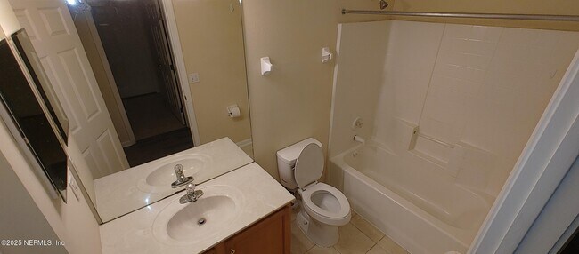 Building Photo - 10542 Castlebar Glen Dr S