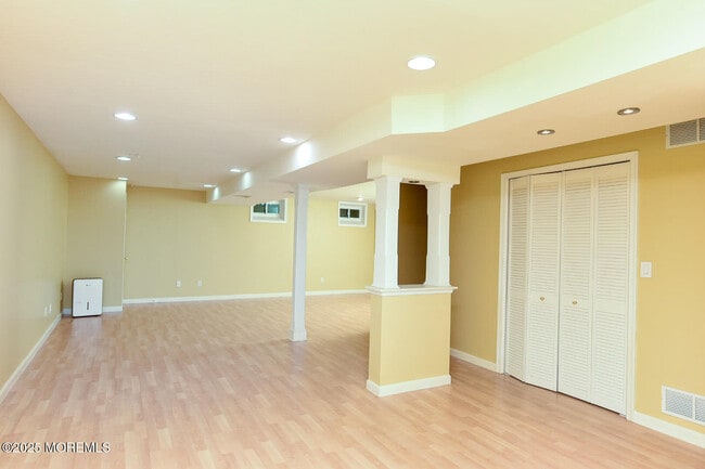 Building Photo - 133 Ironwood Ct