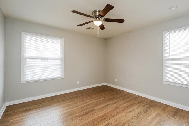 Building Photo - 4732 SE 24th St