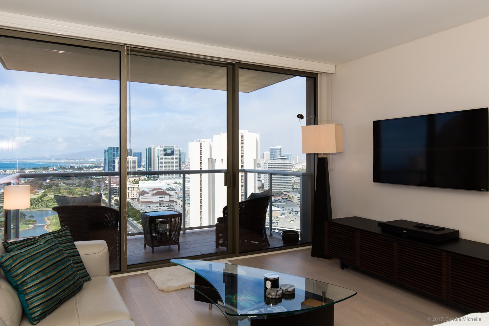 Building Photo - 1551 Ala Wai Blvd