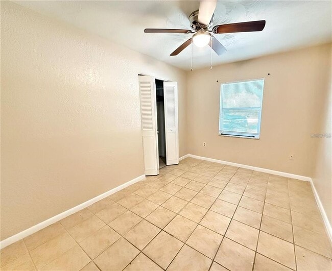 Building Photo - 1507 N Thacker Ave