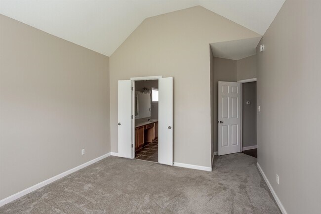 Building Photo - 1117 Averett Ln