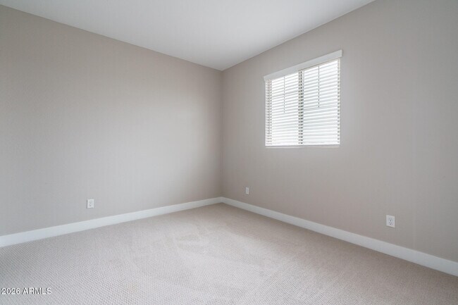 Building Photo - 14058 W Hubbell St