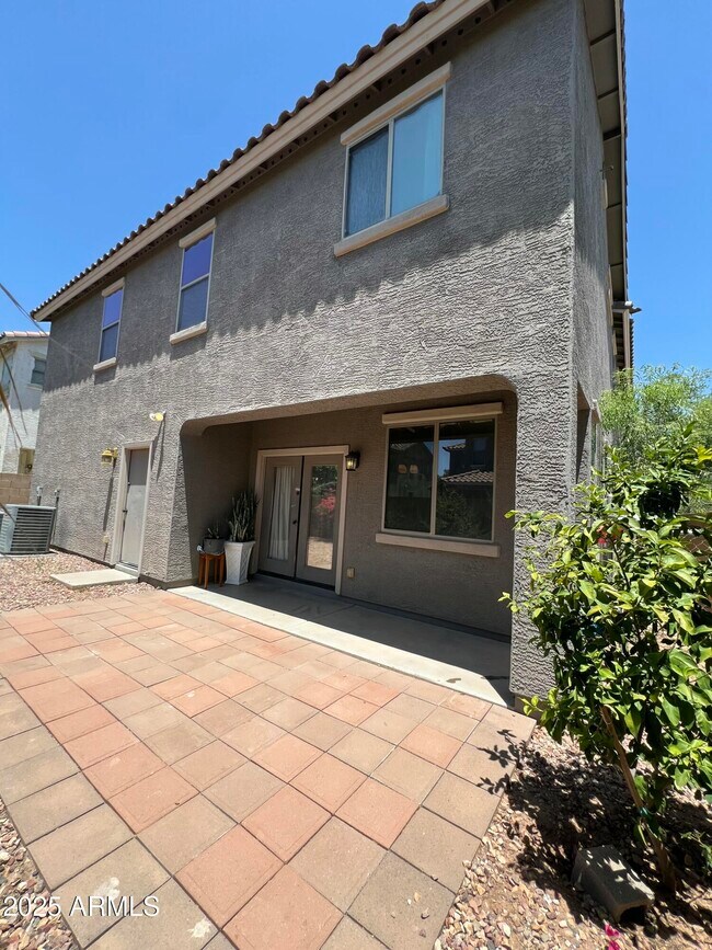 Building Photo - 14711 W Riviera Dr