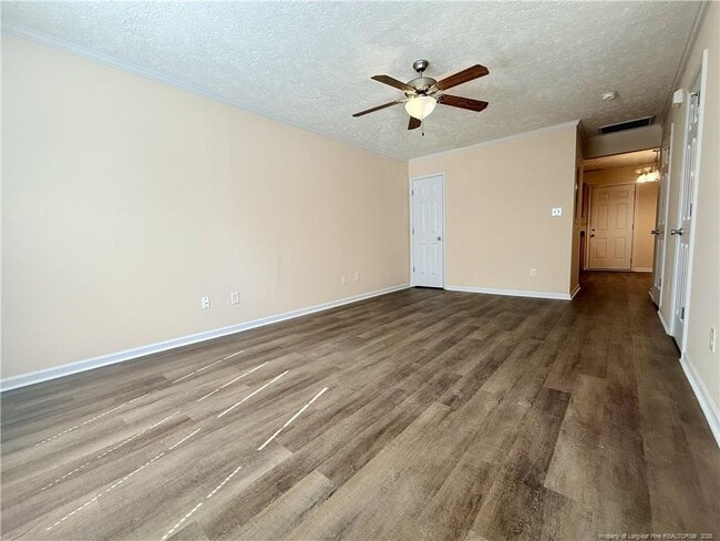 Building Photo - 3332 Kenmont Ln