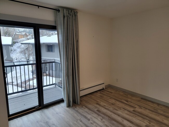 Building Photo - 311 Andora Ln