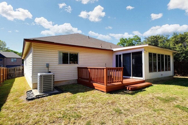 Building Photo - Charming 3-Bedroom Home in Ashley Place - ...