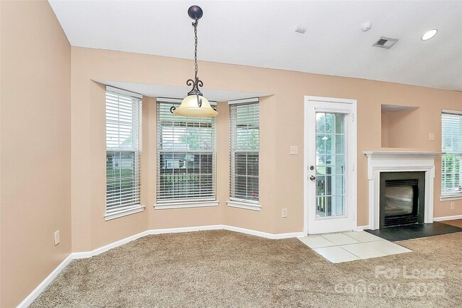 Building Photo - 2916 Dairy Farm Dr