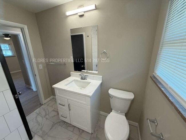 Building Photo - 4406 Glenmawr Ave