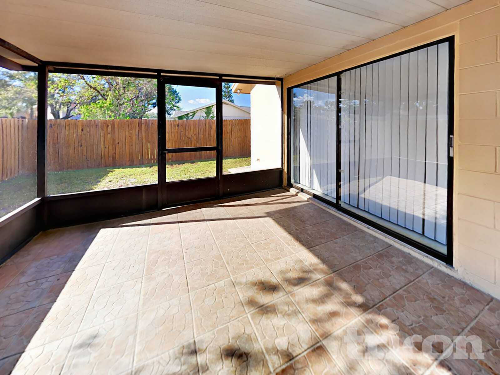 Building Photo - 10516 Parkcrest Dr