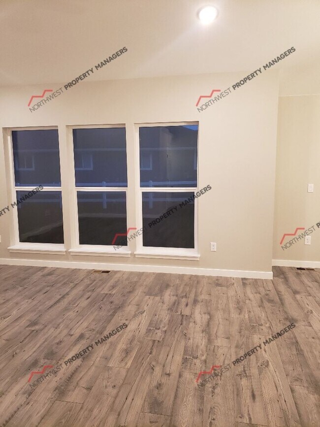 Building Photo - STATUS: AVAILABLE  | R245A | $2095 *** 1 ST FULL MONTH FREE - MOVE IN SPECIAL!!!