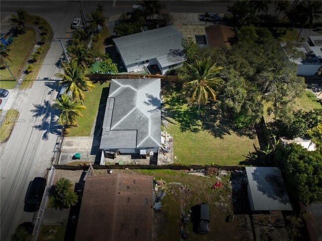 Building Photo - 1780 NE 146th St