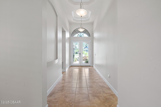 Building Photo - 663 S Lake Dr