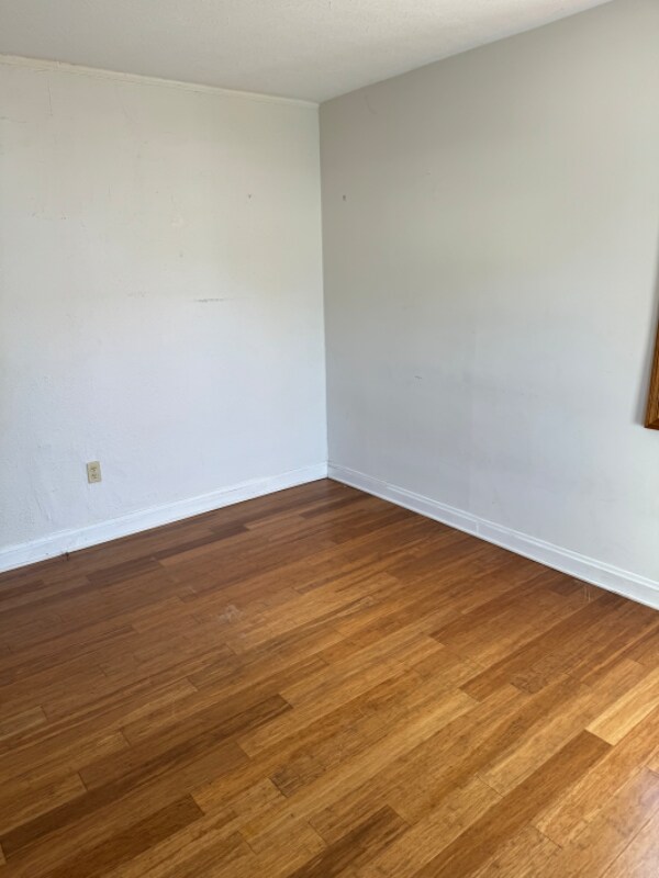 Building Photo - 88 Riverside Dr