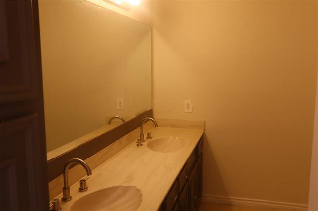 Building Photo - 808 Woodway Ln