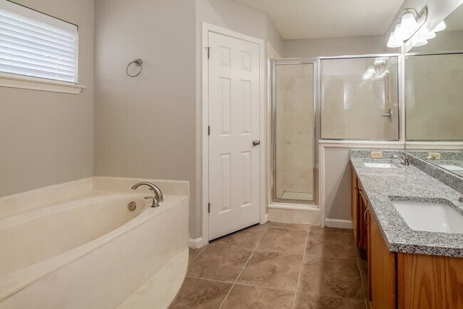 Building Photo - 9060 Weeping Cherry Ln