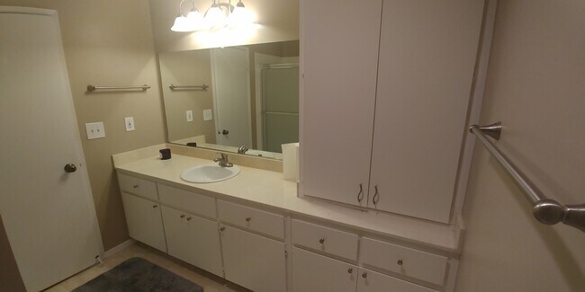 Building Photo - 151 Buckingham Dr