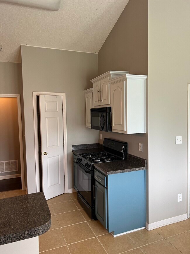 Building Photo - 9837 Oldham Dr