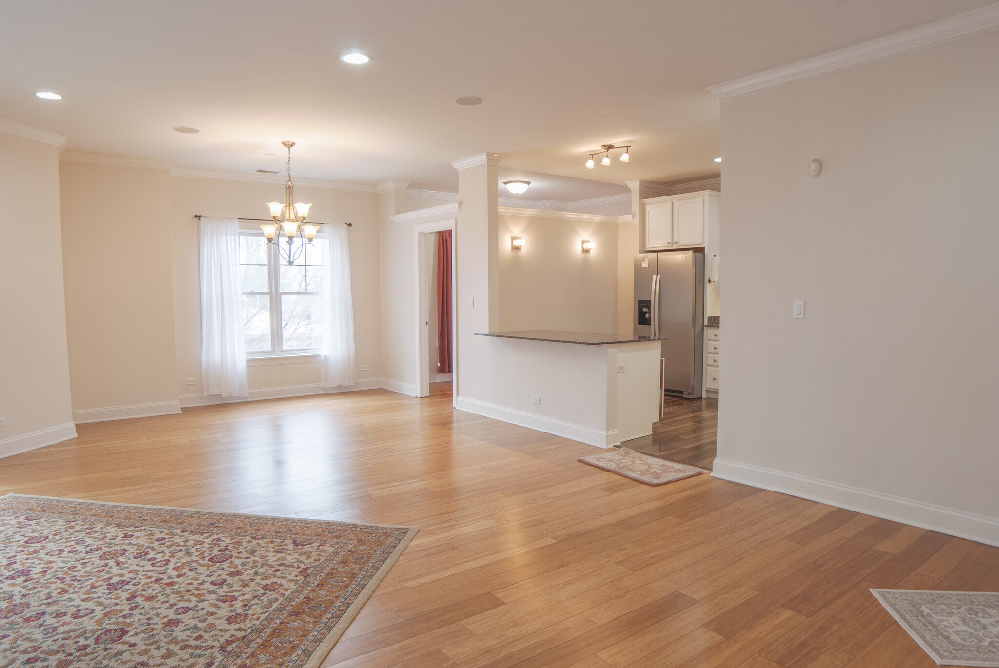 Building Photo - 4953 Oakton St