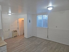 Building Photo - 13801 S Vermont Ave